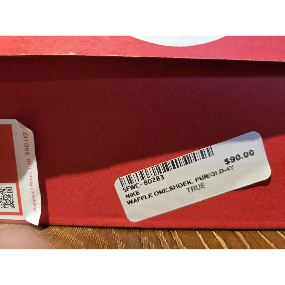 Nike Waffle One GS Active Fuchsia Gold Size 4Y New in Box DC0481-600